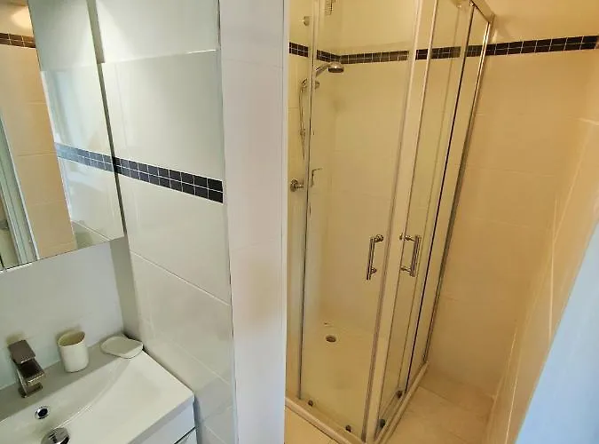 Bel Air - Studio, Proche Centre, Wifi, Climatisation Antibes