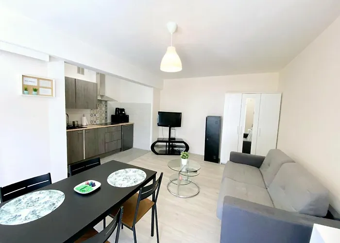 Apartment Bel Air - Studio, Proche Centre, Wifi, Climatisation Antibes